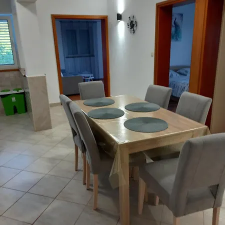 In With Sea View, Terrace, Air Conditioning, Wi-fi
