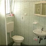 דירה In With Sea View, Terrace, Air Conditioning, Wi-fi Kampor