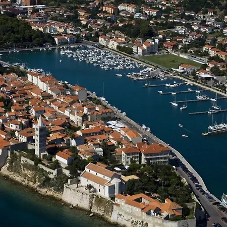 アパート In With Sea View, Terrace, Air Conditioning, Wi-fi *