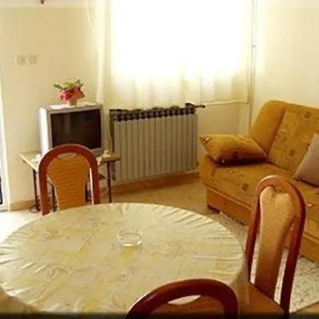 Apartment In With Sea View, Terrace, Air Conditioning, Wi-fi